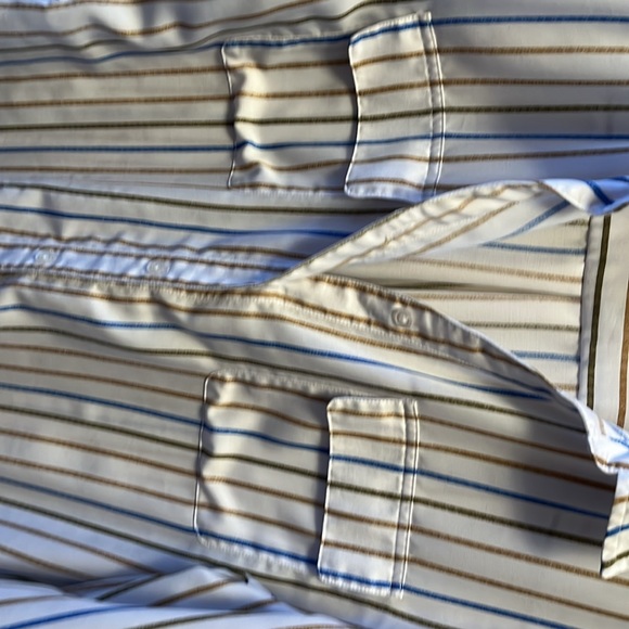 Chico’s Size 2 Button down Blouse - Picture 4 of 5